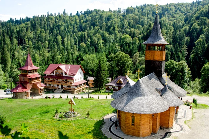 Mănăstirea Paltin FOTO Mitropolia Moldovei - Magda Buftea