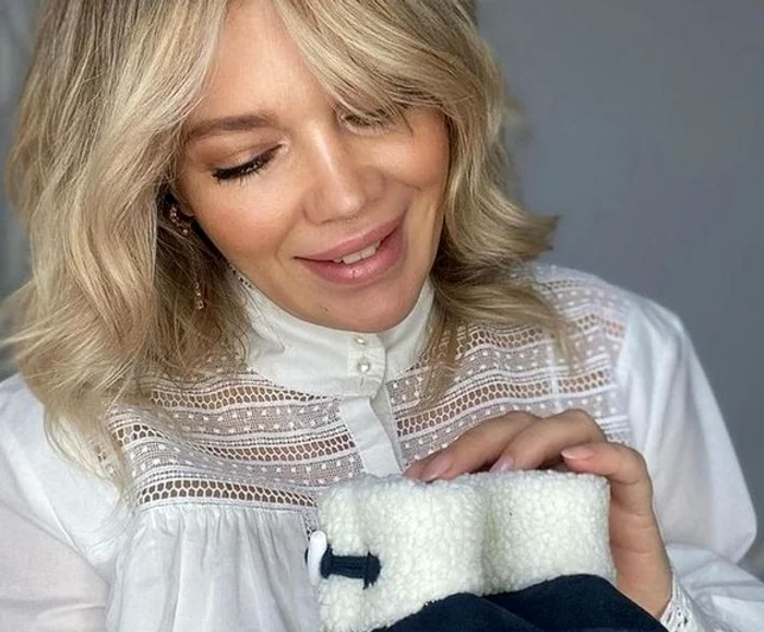 Gina Pistol distribuie adesea fotografii cu fiica sa, JosephineSursă foto: Instagram Gina Pistol
