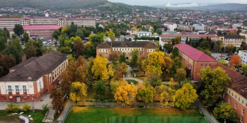 liceul industrial din hunedoara foto primaria hunedoara