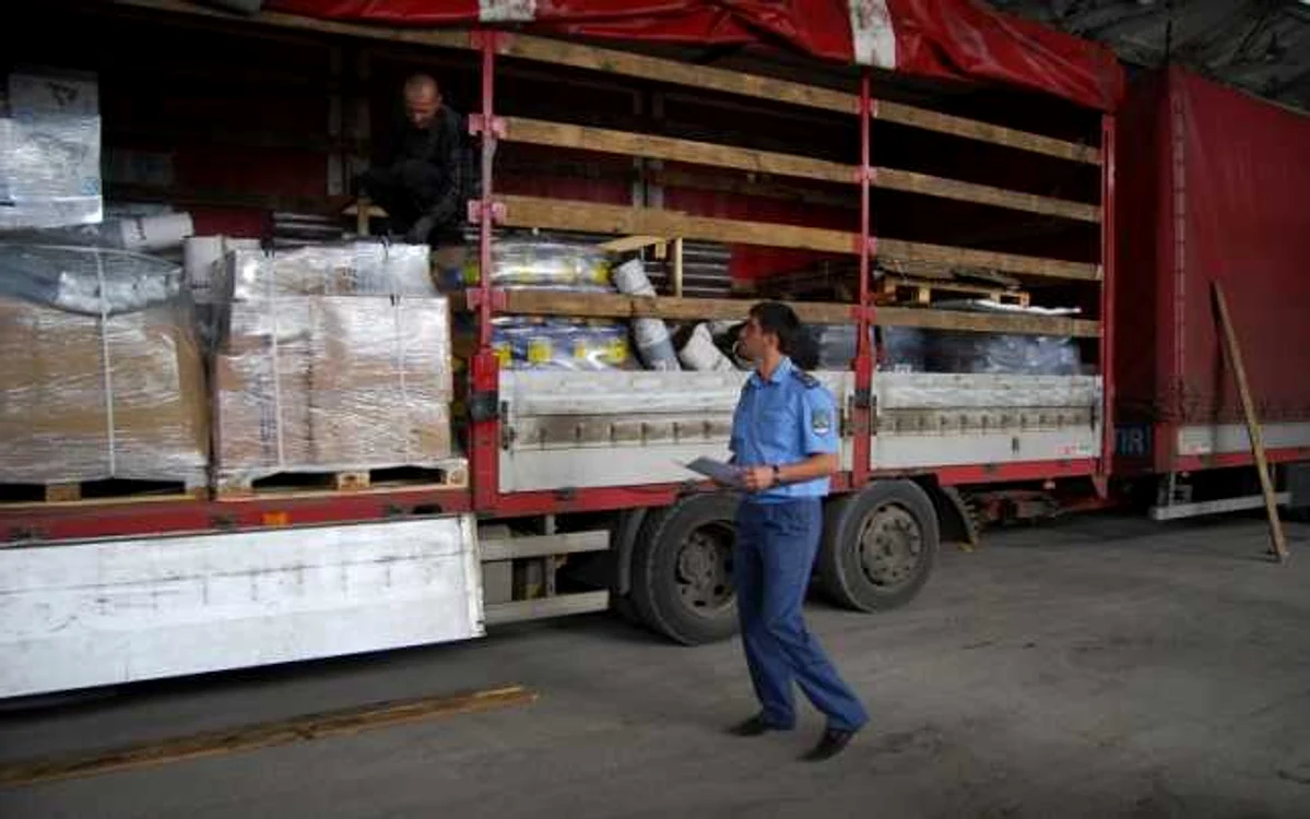 Doar vameşii din echipele mobile pot beneficia de prime anuale FOTO customs.gov.md