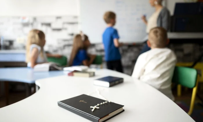 Ora de religia foto magnific com jpg