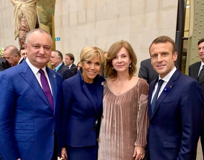 Igor Dodon şi Emmanuel Macron, alături de primele doamne ale Moldovei şi Franţei, la Forumul Păcii de la Paris, din 2018.