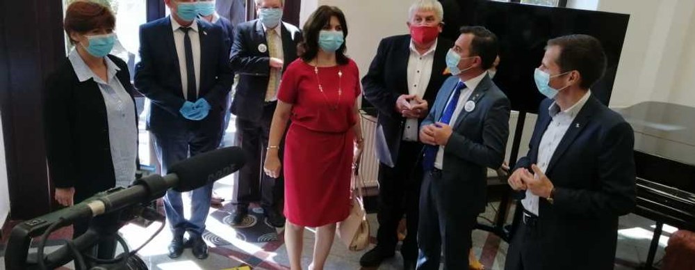Timpul baronilor roșii, timpul infractorilor și hoților aleși trebuie să se termine odată cu alegerile din acest an