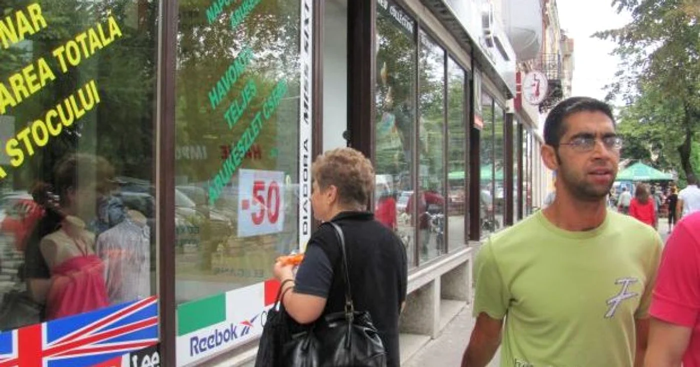 Primarii Timişoarei şi Clujului nu mai vor magazine second hand în zone centrale