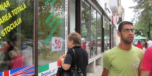 Emil Boc declară război magazinelor second hand de pe Eroilor