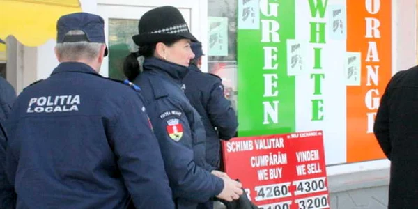 Magazinele cu droguri etnobotanice continuă să funcţioneze, în ciuda interdicţiei locale