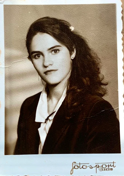 Gabriela Firea, în adolescență