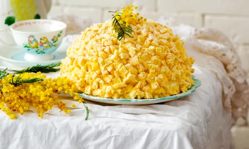 tort mimosa shutterstock 1041498505 jpg