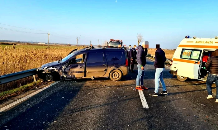 Patru răniţi au fost transportaţi la spital FOTO IPJ Ialomiţa