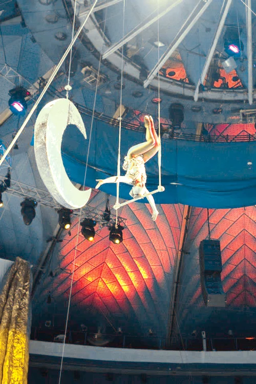 Ana lucrează la circ de la 14 ani