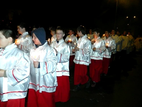 Românii au participat la slujba de Înviere, în noaptea de sâmbătă (26 martie) spre duminică (27 martie)foto: Click!