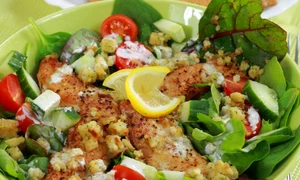 salata cu pui legume jpeg