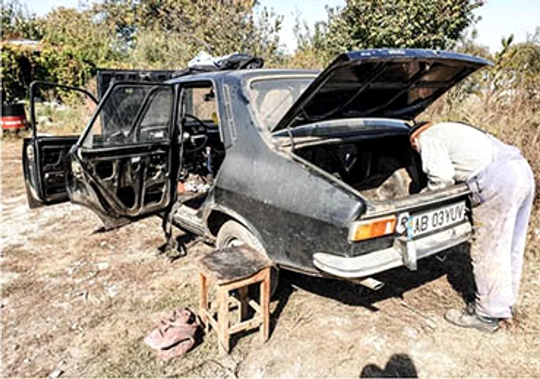 Nepotul a muncit trei ani pentru a repara Dacia 1300