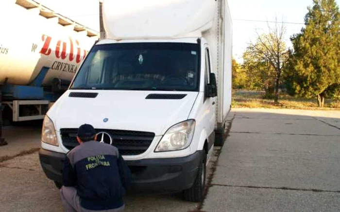 Autoutilitara a fost confiscata