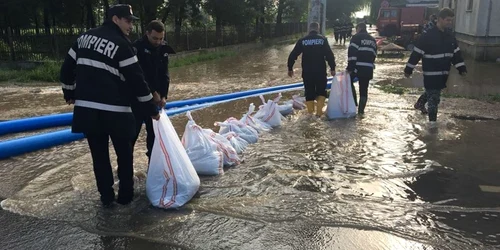 inudnatii prahova foto isu