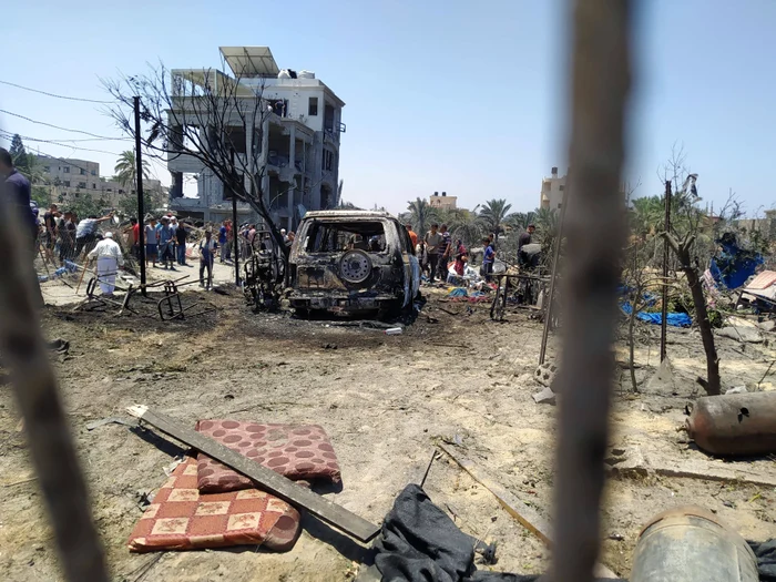 Bombardamente israeliene la Mawasi Khan Yunis unde s-ar fi ascuns Mohammed Deif FOTO PROFIMEDIA
