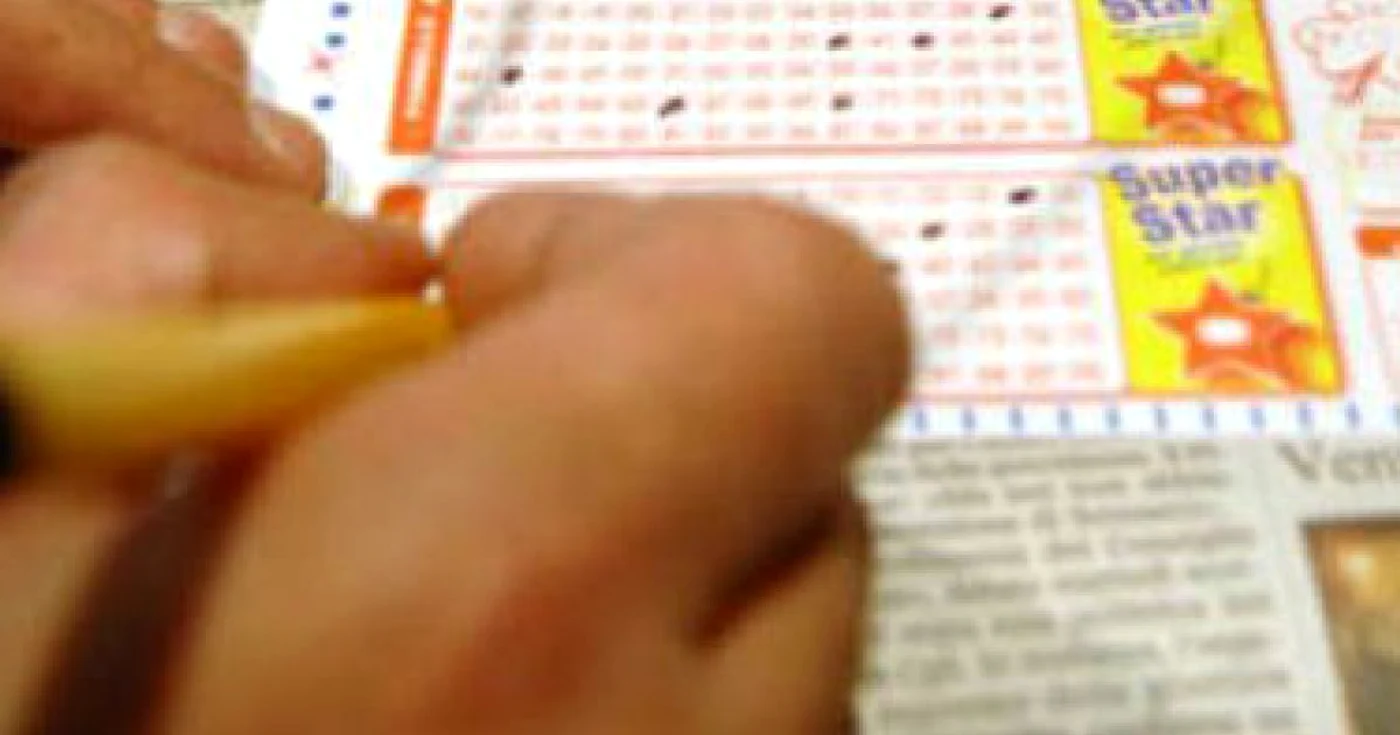 Italia: Report de 123 de milioane de euro la loto