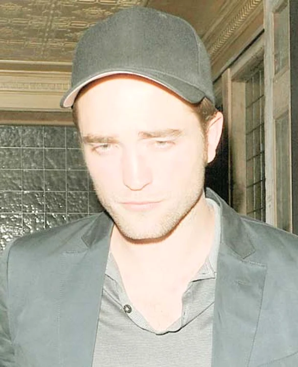 Fotomodelul a izbucnit  în plâns în timp ce a povestit calvarul prin  care a trecut din cauza  consumului de stupefiante (Fotografii: guliver/ rexfeatures/wenn