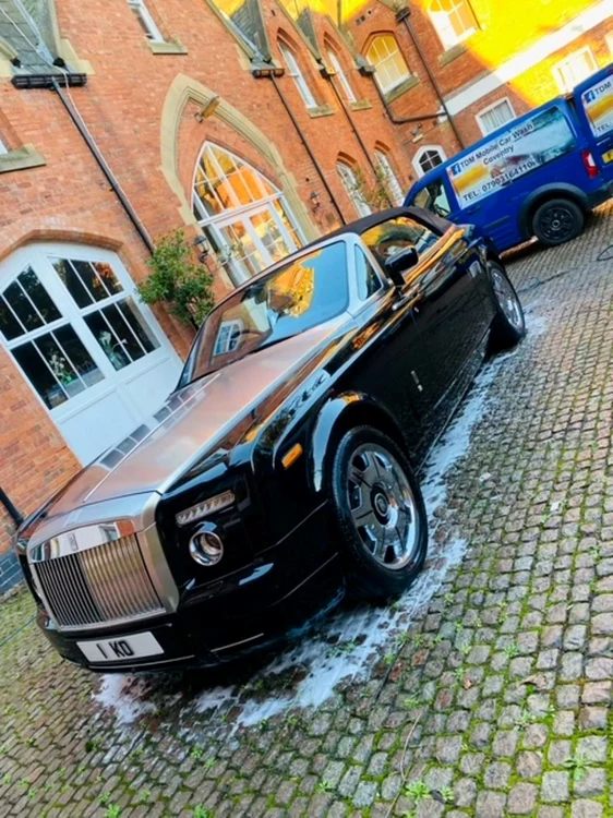 Rolls Royce-ul de 370.000 de lire sterline proaspăt spălat de Eugen FOTO coventrytelegraph.net