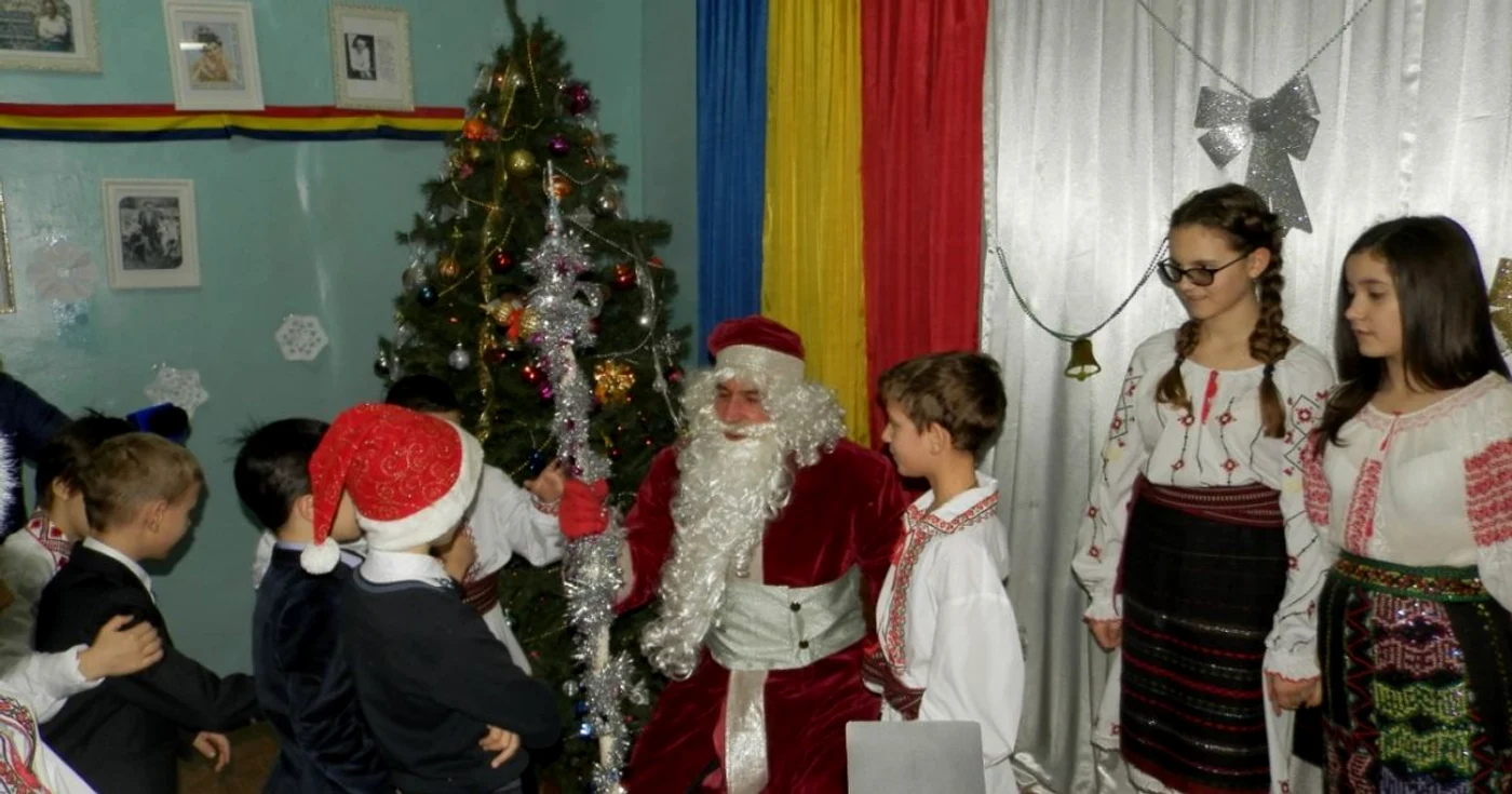 elevi romani transnistria