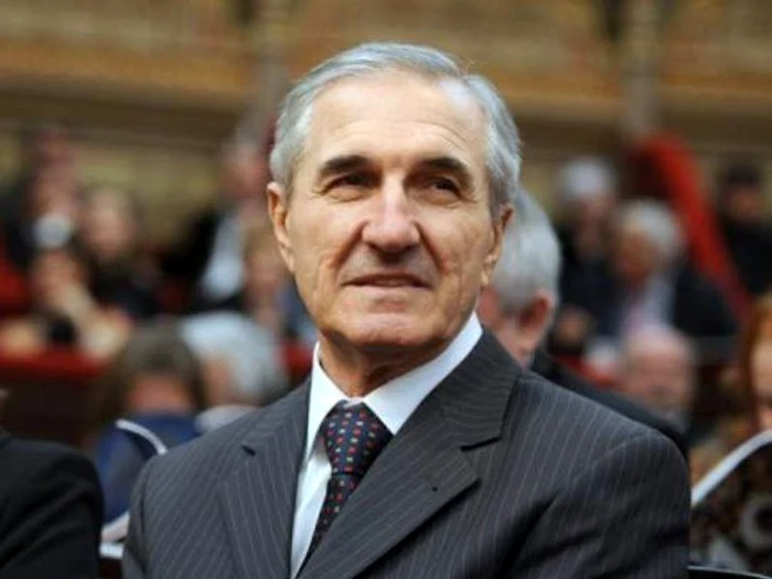 
    Gabriela şi Gheorghe Dinică  