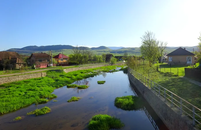 Râul Călata la Brăișoru / foto: Wikipedia '
