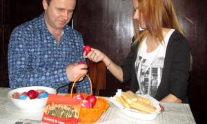 Mădălina a fost vizitată şi în acest an, de Paşte, de către actorul Grig Chiroiu jpeg