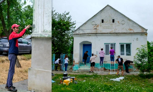 Color de Village Foto Acasa in Banat jpg
