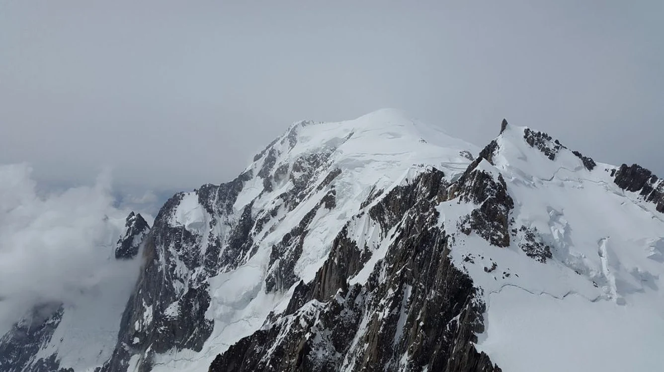 Cercetătorii măsoară vârful Mont Blanc o dată la doi ani. Foto: Arhivă