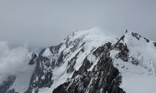  Un alpinist a primit jumătate dintr o comoară decoperită pe Mont Blanc jpeg