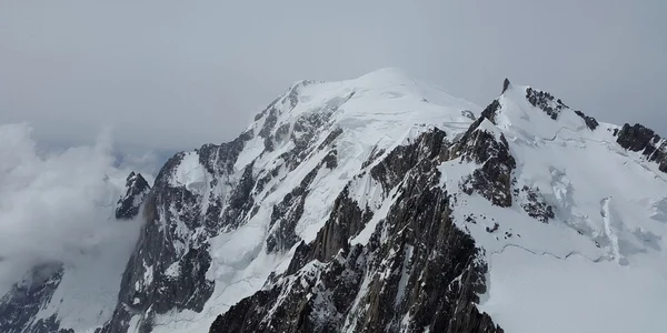  Un alpinist a primit jumătate dintr o comoară decoperită pe Mont Blanc jpeg