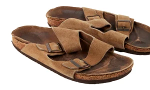 Sandalele lui Steve Jobs FOTO Profimedia jpg