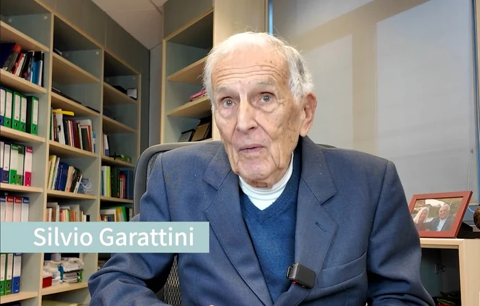 Imagine cu cercetătorul italian care deși nu servește niciodată prânzul, nu renunță la desert