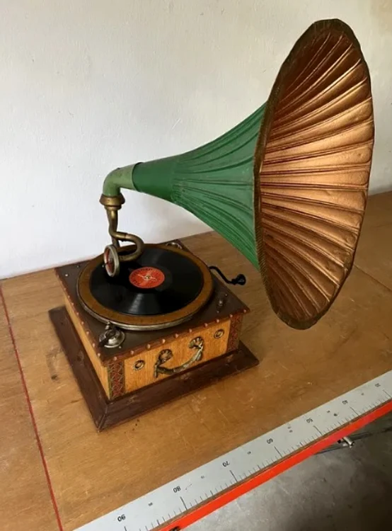 Gramofon FOTO: Arhivă