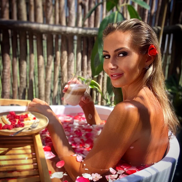 Crina Abrudan e într-o formă de zile mari la 45 de ani / Foto: Instagram