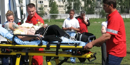 Ambulanţa şi SMURDUL sunt solicitate tot mai des la boli cardiovasculare