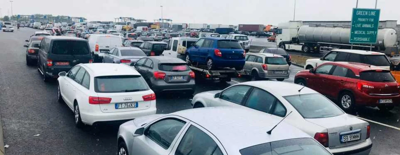 Aglomeraţie la graniţele României FOTO IGPF