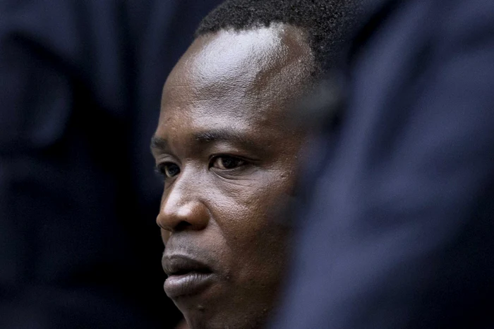 Dominic Ongwen, unul din comandanţii Armatei de Rezistenţă a Domnului din Uganda, a fost găsit vinovat de crime de război la Curtea Penală Internaţională FOTO EPA-EFE