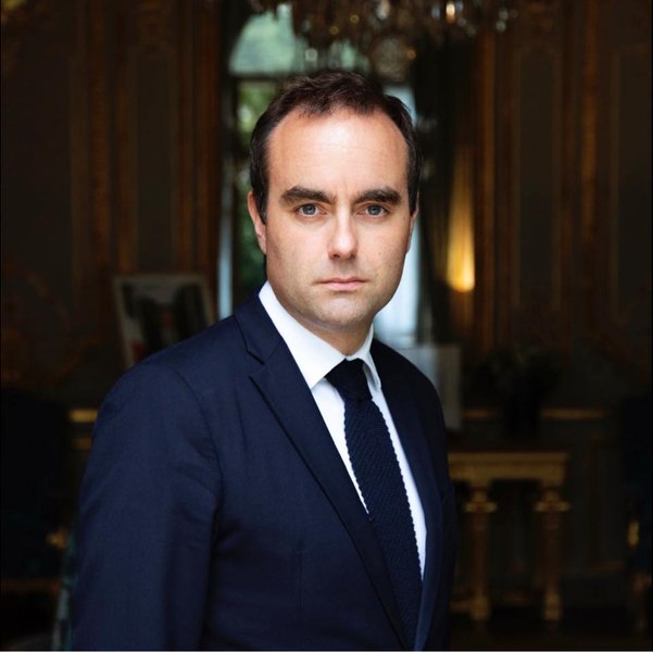Franța neagă că ar fi discutat cu Rusia despre un posibil „dialog” privind războiul din Ucraina