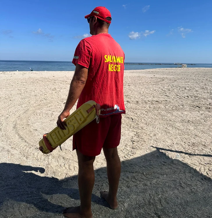 Marius este salvamar în zona Mamaia Nord