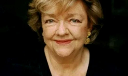 Scriitoarea irlandeză Maeve Binchy a încetat din viaţă la 72 de ani jpeg