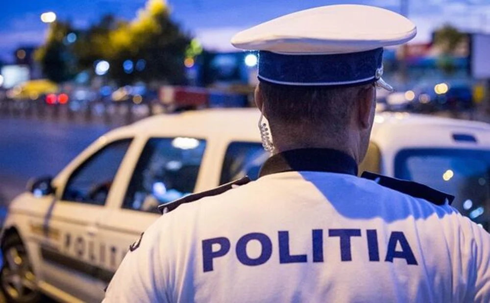 Un bărbat din București, plast sub control judiciar după ce a amenințat o persoană cu o armă, în parcarea unui supermarket