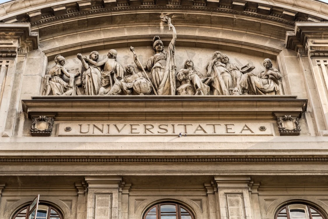 Frontispiciul Universităţii Bucureşti FOTO: Shutterstock