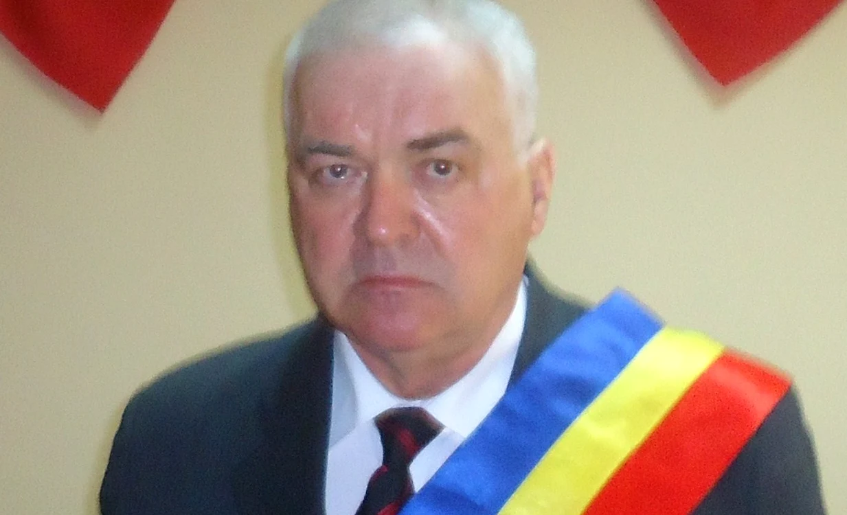 
    Neculai Stratulat avea 71 de ani şi era primar din 2008foto: primariabaluseni.ro  