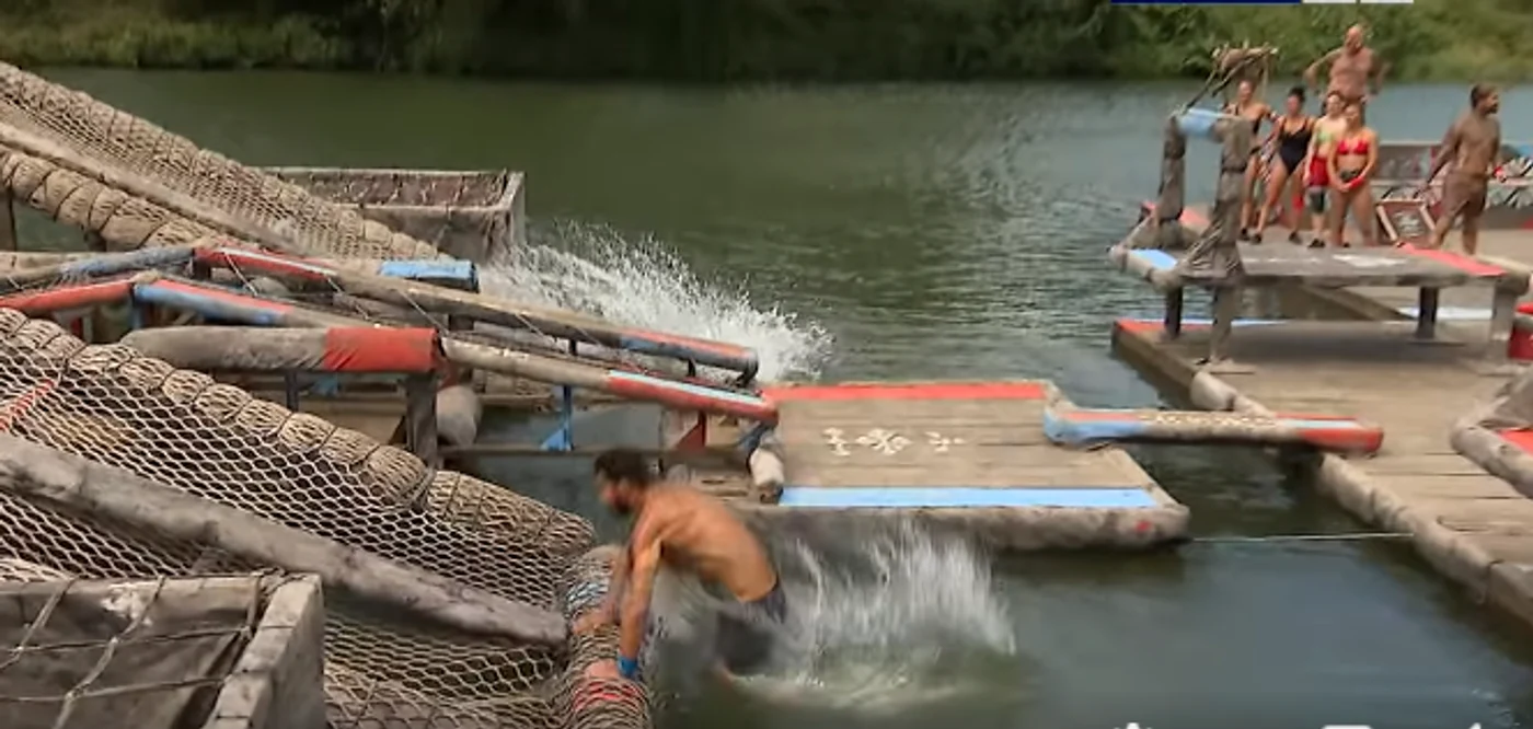 Concurentii se luptă pentru un loc în noul sezon Survivor. FOTO captură video ProTV / La Măruță