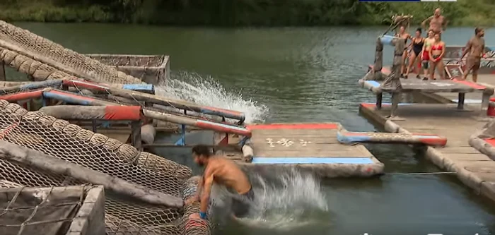 Concurentii se luptă pentru un loc în noul sezon Survivor. FOTO captură video ProTV / La Măruță