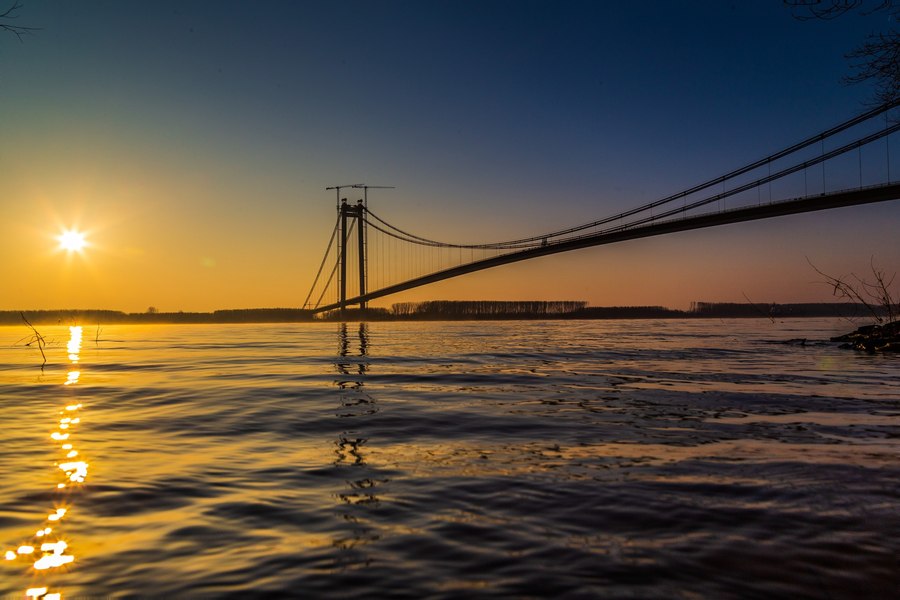  Golden Gate-ul României este gata. Cea mai înaltă construcție din țară ar putea fi în fiecare an, pe 6 iulie, alee pietonală VIDEO 