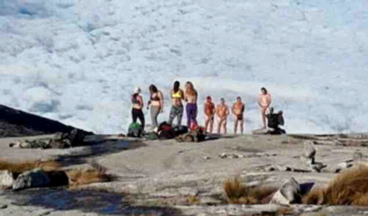 Turiştii (printre care şi Eleanor) s-au dezbrăcat pe Muntele Kinabalu şi i-au supărat pe zei