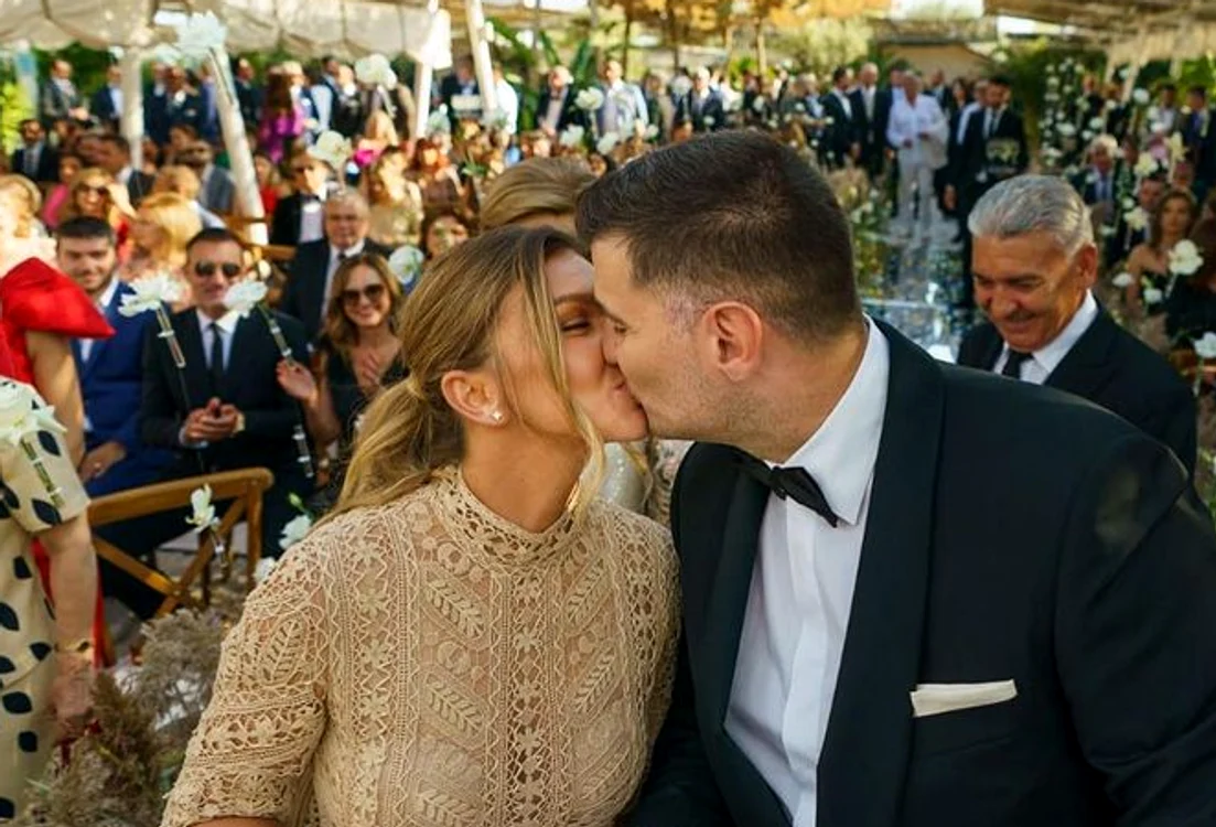 
    Simona Halep s-a cununat civil cu Toni Iuruc miercuri, 15 septembriefoto: arhiva personală/Instagram  