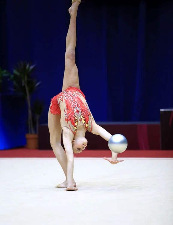 Annaliese Drăgan vrea să se califice la Campionatul European de gimnastică ritmică